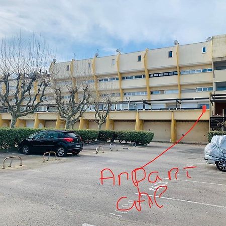 Nid Douillet Dans Les Coursives Du Village Naturiste Du Cap D Agde Eksteriør bilde