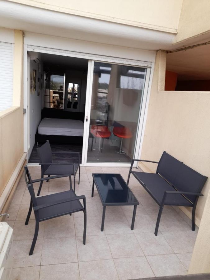 Nid Douillet Dans Les Coursives Du Village Naturiste Du Cap D Agde Eksteriør bilde