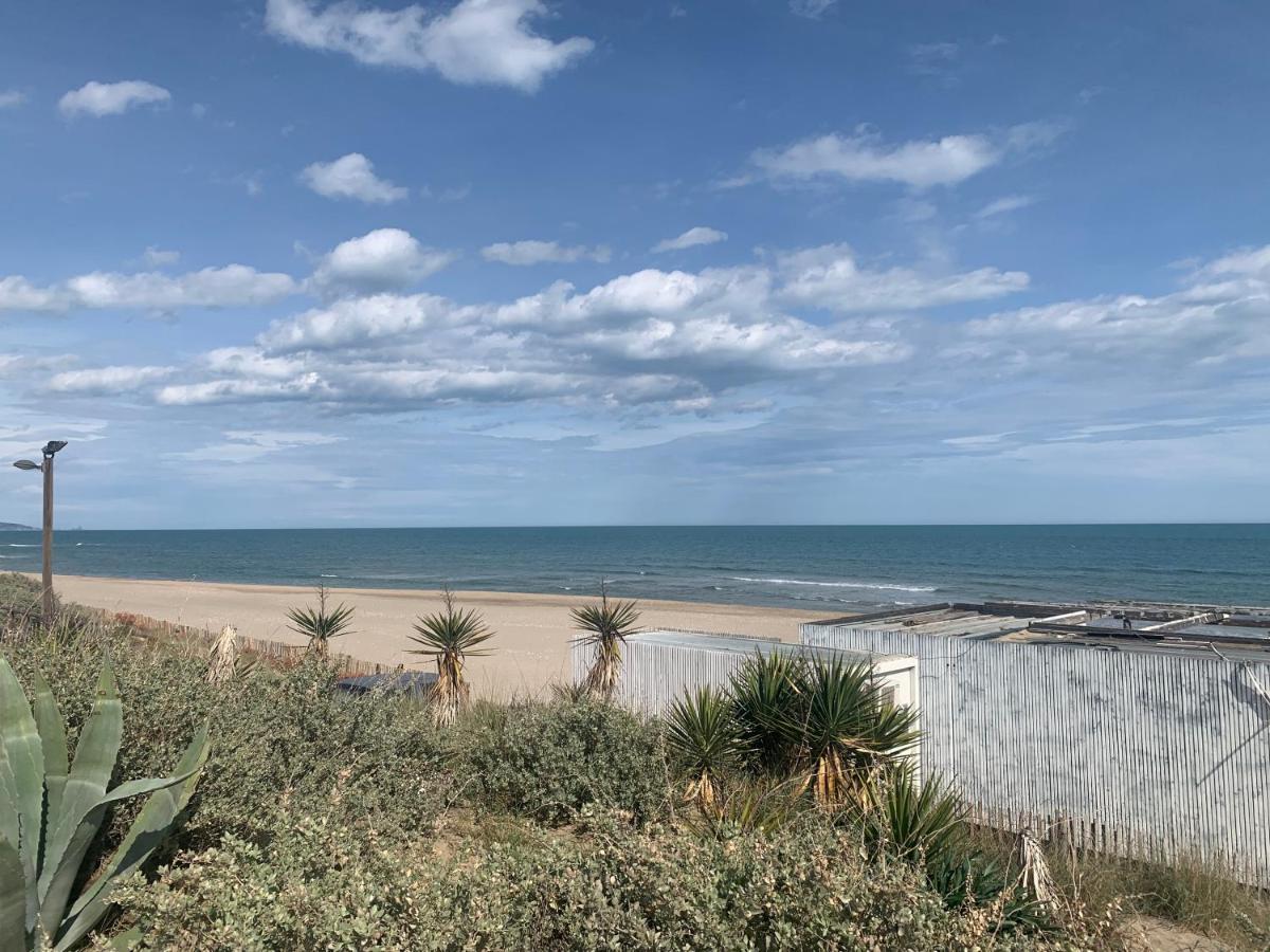 Nid Douillet Dans Les Coursives Du Village Naturiste Du Cap D Agde Eksteriør bilde